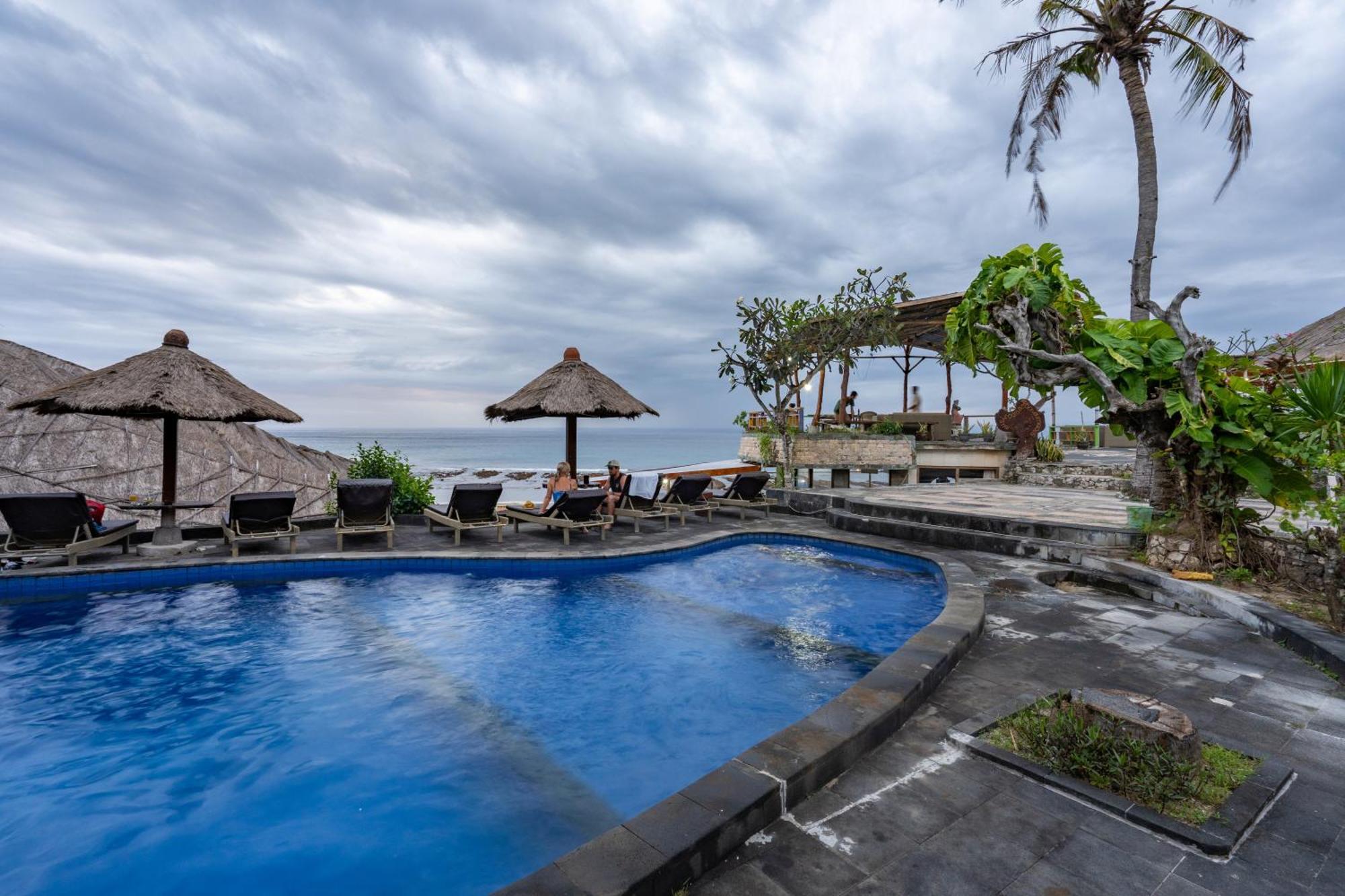 Mushroom Beach Bungalows Nusa Lembongan  Exterior photo